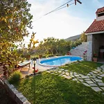 Ferienhaus Rustikale Oliveto By Interhome Makarska