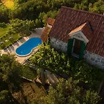 Rustikale Oliveto By Interhome Ferienhaus Makarska