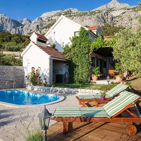 Rustikale Oliveto By Interhome Ferienhaus Makarska