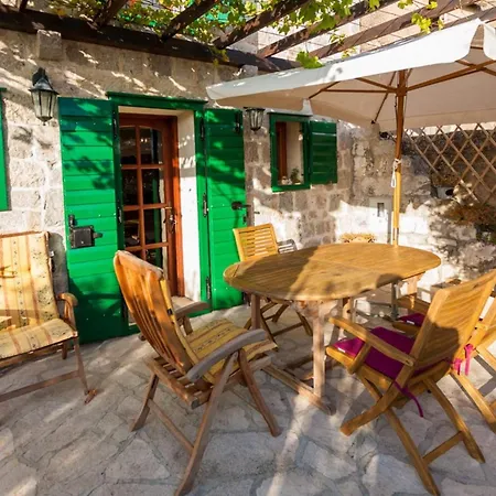 Rustikale Oliveto By Interhome Tatil Evi Makarska