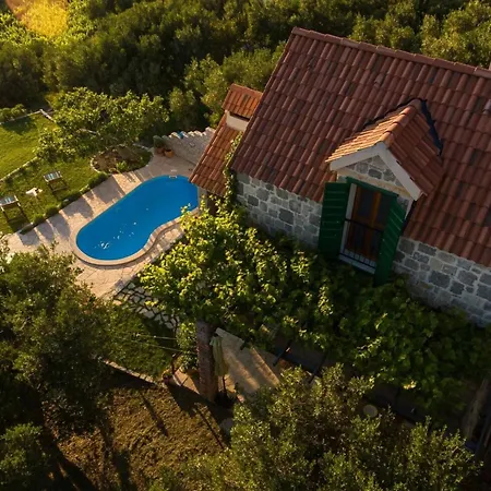 Rustikale Oliveto By Interhome Tatil Evi Makarska